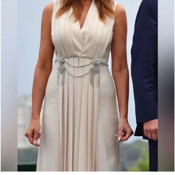 Gucci Cream Midi Dress with Belt - Picture 15 of 15